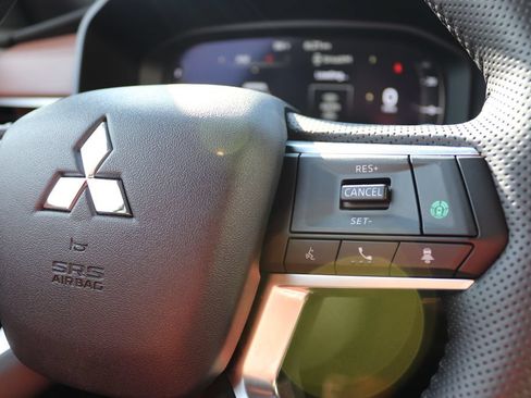 Used 2025 Mitsubishi Outlander SEL FWD image 24