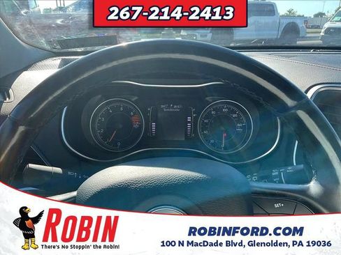 Used 2020 Jeep Cherokee Latitude Plus AWD/4WD image 15