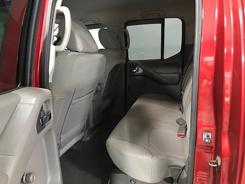 Used 2014 Nissan Frontier S image 19