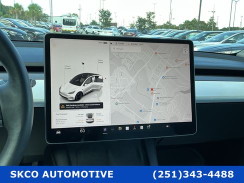 Used 2022 Tesla Model Y Performance AWD/4WD image 16