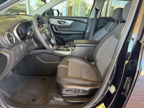 Used 2025 Chevrolet Blazer LT FWD image 23