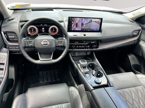 Used 2025 Nissan Rogue Platinum w/ Tech Package AWD/4WD image 25