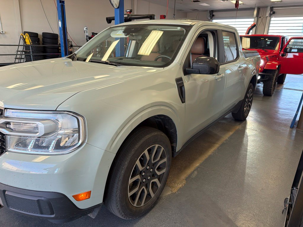 Certified 2024 Ford Maverick Lariat w/ 4K Tow Package AWD/4WD image 6