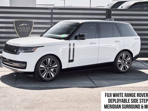 Used 2025 Land Rover Range Rover SE AWD/4WD image 1