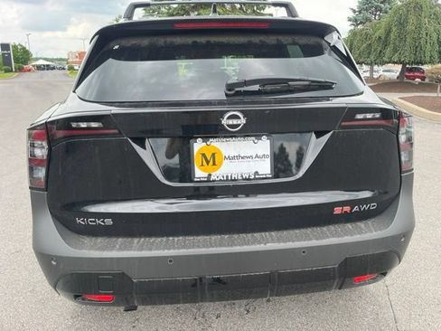 New 2026 Nissan Kicks SR AWD/4WD image 4