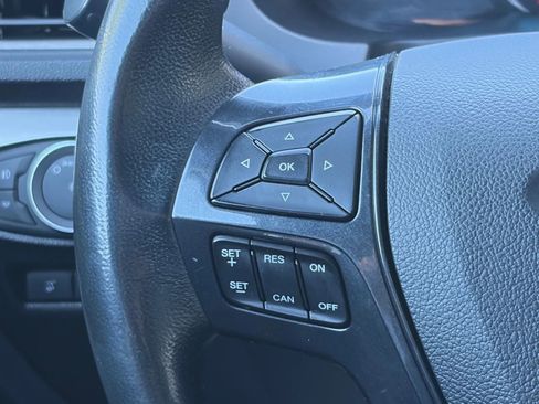 Used 2019 Ford Explorer XLT w/ Equipment Group 202A AWD/4WD image 32