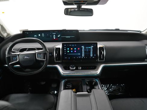 Used 2025 Ford Expedition Max Platinum AWD/4WD image 20