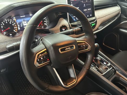 Used 2023 Jeep Compass Latitude w/ Convenience Group AWD/4WD image 15