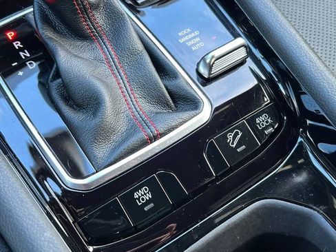 Used 2025 Jeep Compass Trailhawk w/ Trailhawk Elite Group image 36