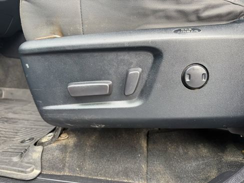 Used 2016 Toyota Tundra SR5 image 16