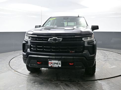 Used 2024 Chevrolet Silverado 1500 LT Trail Boss w/ Convenience Package II image 8