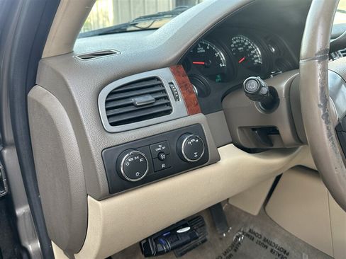 Used 2012 Chevrolet Suburban LT AWD/4WD image 54