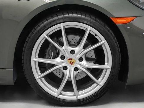 Certified 2025 Porsche 718 Cayman RWD image 17