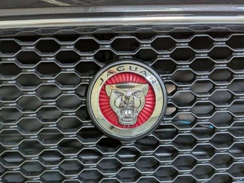 Used 2019 Jaguar XF Prestige image 49