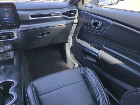 Used 2025 Ford Mustang GT Premium RWD image 16
