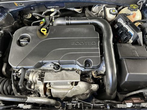 Used 2022 Chevrolet Malibu LT image 31