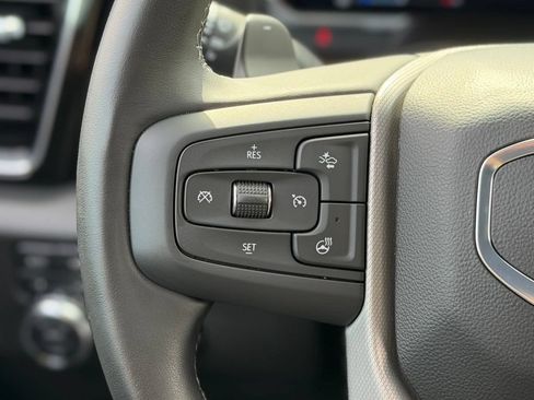 Used 2025 GMC Sierra 1500 Denali w/ Technology Package AWD/4WD image 15