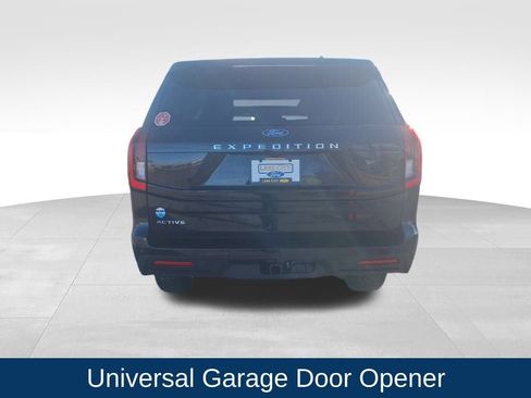 New 2025 Ford Expedition Active image 8