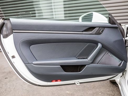 Certified 2025 Porsche 911 Carrera GTS RWD image 18