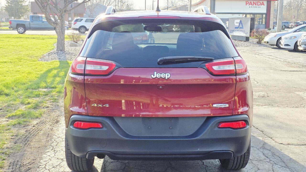 Used 2015 Jeep Cherokee Latitude w/ Cold Weather Group AWD/4WD image 6