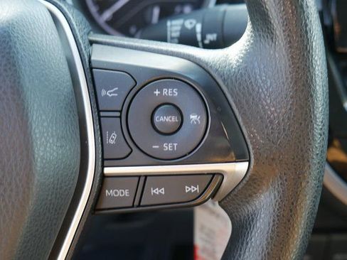 Used 2022 Toyota Camry LE image 14