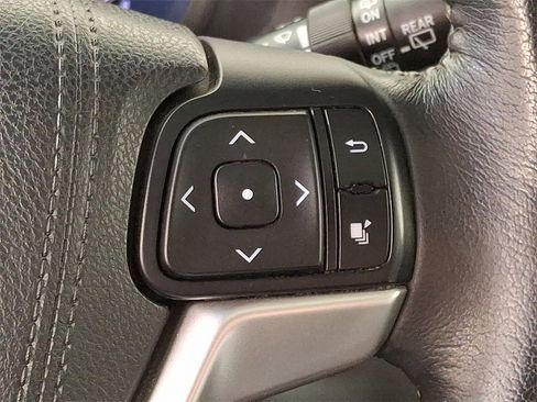 Used 2015 Toyota Sienna XLE image 24