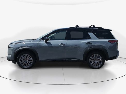 Used 2023 Nissan Pathfinder SL w/ SL Premium Package AWD/4WD image 7