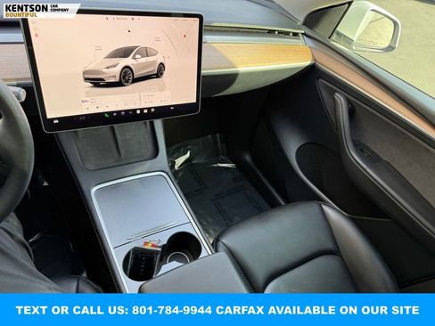 Used 2023 Tesla Model Y Long Range image 21