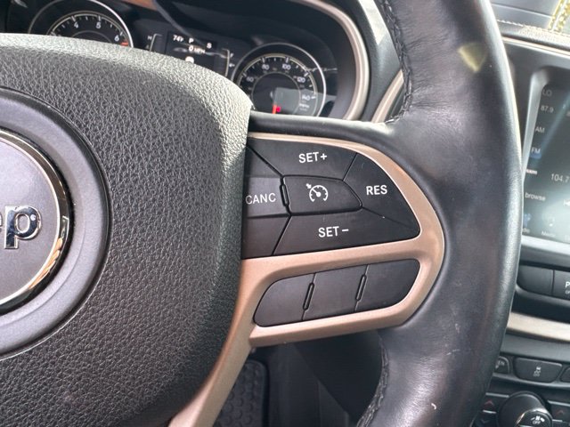 Used 2017 Jeep Cherokee 75th Anniversary AWD/4WD image 12