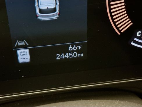 Used 2025 Hyundai Kona SEL image 19