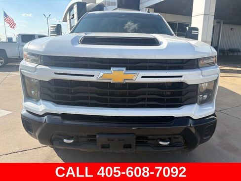 Used 2024 Chevrolet Silverado 2500 Custom w/ Custom Value Package AWD/4WD image 8