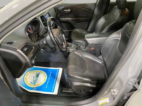 Used 2021 Jeep Cherokee Latitude Lux w/ Comfort/Convenience Group AWD/4WD image 15