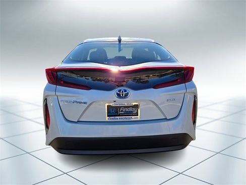 Used 2022 Toyota Prius Prime XLE image 5