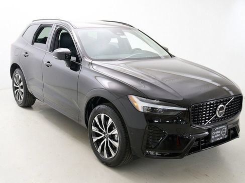 Certified 2025 Volvo XC60 B5 Plus w/ Climate Package AWD/4WD image 4