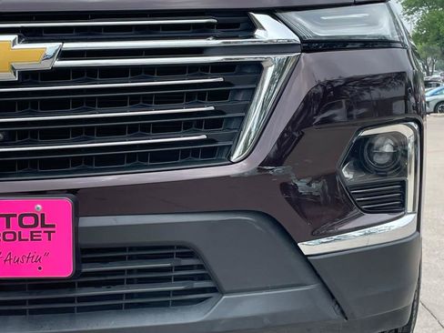Used 2023 Chevrolet Traverse LT w/ Rear Camera Mirror Package AWD/4WD image 8