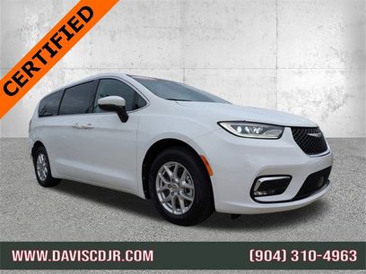 Used 2023 Chrysler Pacifica Touring-L