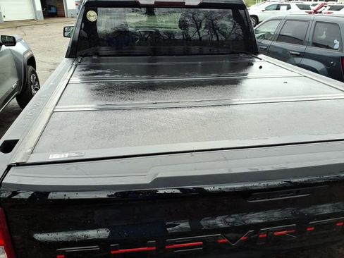 Used 2021 Chevrolet Silverado 1500 LT Trail Boss w/ Bed Protection Package image 12