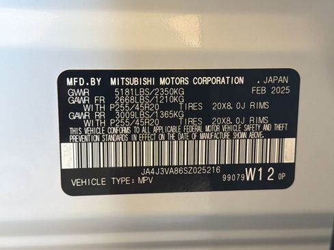 Used 2025 Mitsubishi Outlander SE image 39