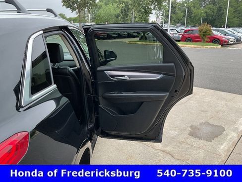 Used 2018 Cadillac XT5 Luxury w/ LPO, Wheel Lock Package AWD/4WD image 18
