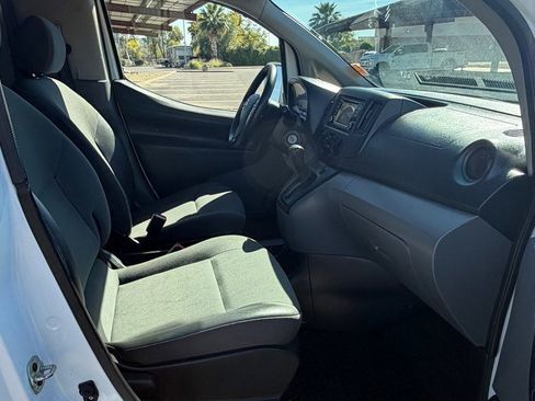 Used 2019 Nissan NV200 SV image 9