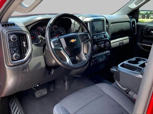 Used 2022 Chevrolet Silverado 1500 LT AWD/4WD image 17