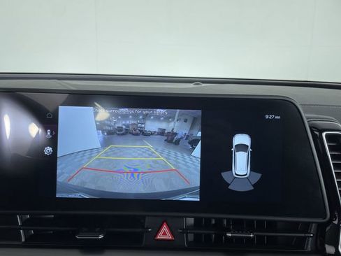 Used 2025 Kia Sportage EX image 23