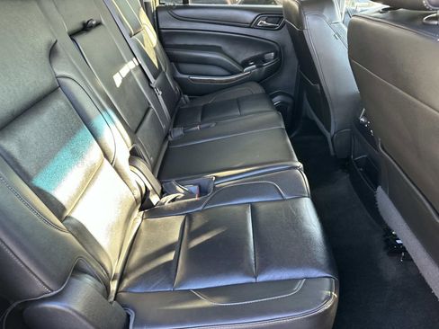 Used 2016 Chevrolet Suburban LT w/ Luxury Package image 25