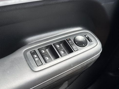 Certified 2025 Hyundai Santa Fe SEL FWD image 18