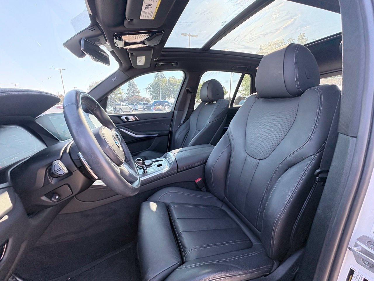Used 2022 BMW X5 sDrive40i w/ M Sport Package RWD image 6