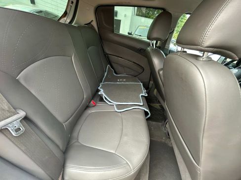 Used 2015 Chevrolet Spark LT image 11