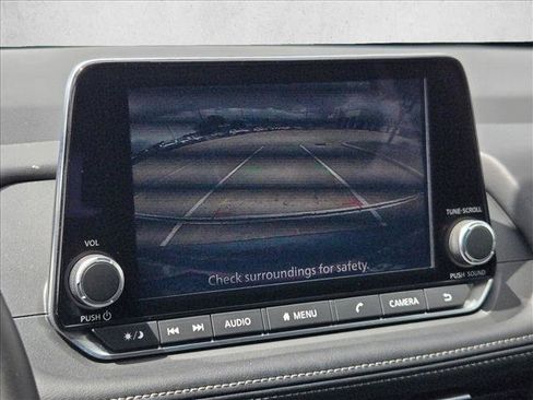 Used 2025 Nissan Rogue SV FWD image 13