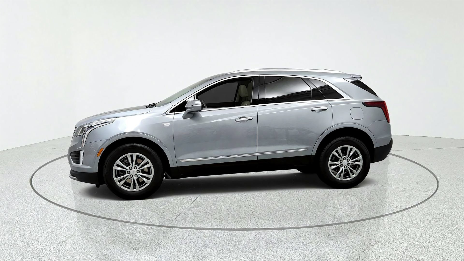 Certified 2023 Cadillac XT5 Premium Luxury AWD/4WD image 2