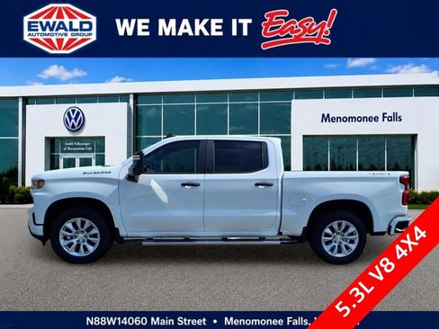 Used 2019 Chevrolet Silverado 1500 Custom w/ Custom Max Trailering Package AWD/4WD image 4