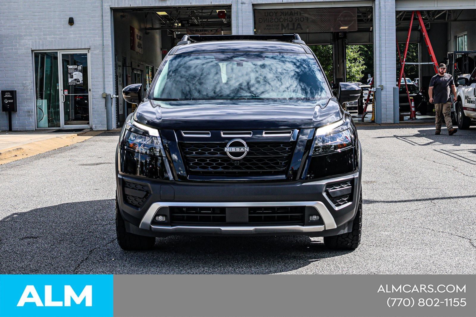 Used 2025 Nissan Pathfinder Rock Creek AWD/4WD image 11